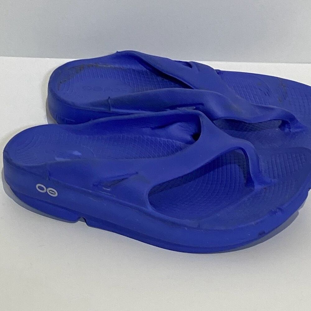 Oofos Women's Blue Flip Flop Lightweight OOriginal Recovery Sandal Size 6